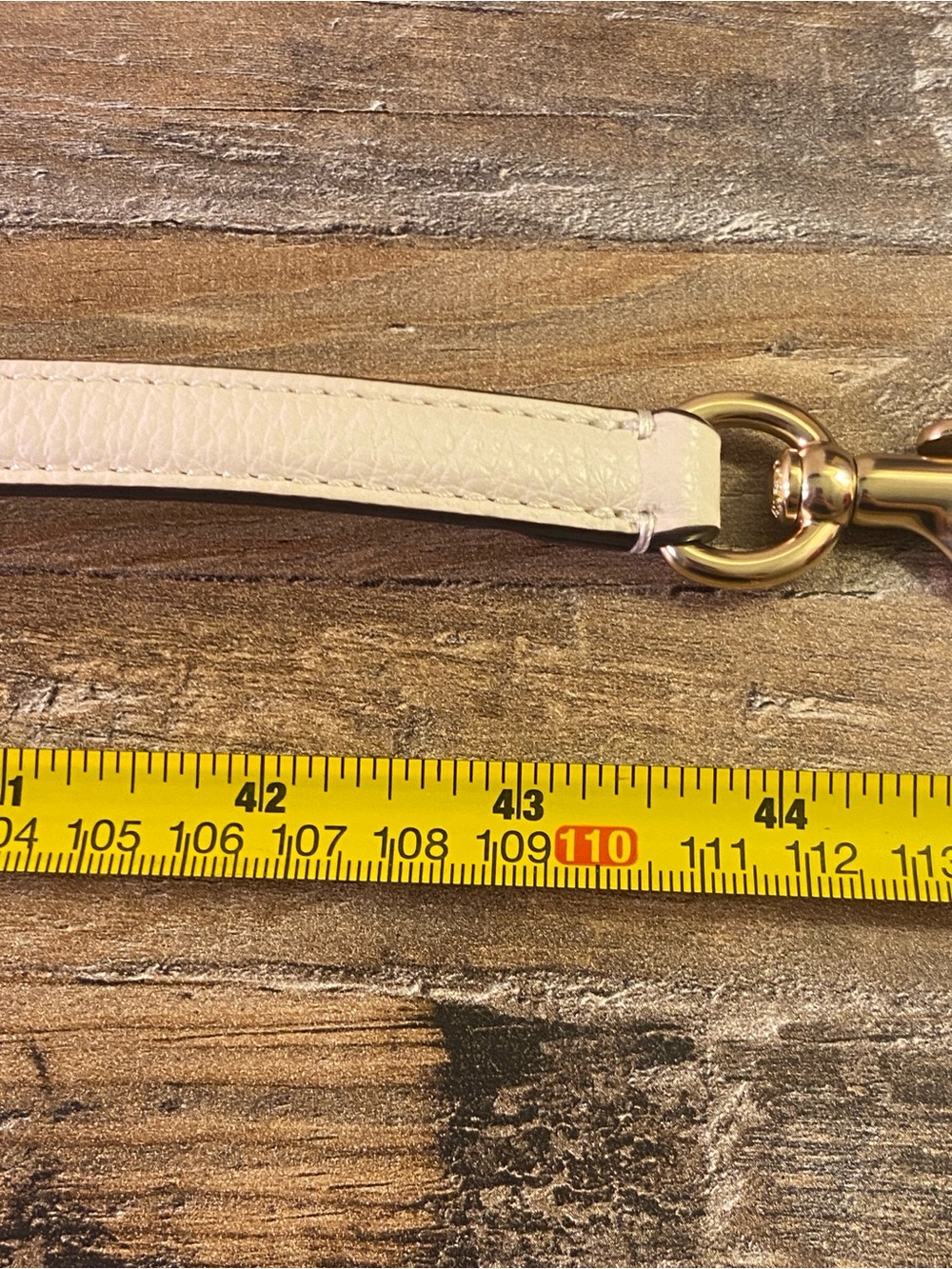 Coach Cream Leather Crossbody Strap with Gold Hardware - Picture 5 of 6